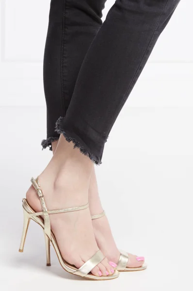 high-heel-sandalen kabelle |mit zusatz von leder Guess gold